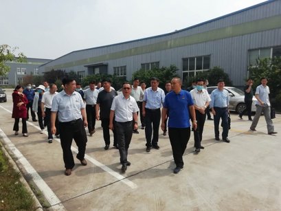 市政协委员深入飞鹤公司开展调研：开拓思路，争取更好更快发展！