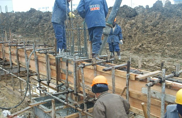 鹤壁飞鹤劳保鞋