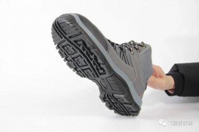 <b>飞鹤牌 | 建筑工地应选择什么功能的劳保鞋？</b>