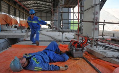 知道触电后果这么严重 才知道有电绝缘鞋的重要性