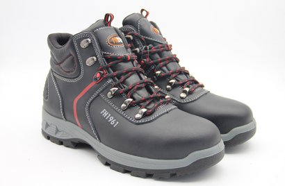 耐酸碱安全鞋对电解工人的足部防护