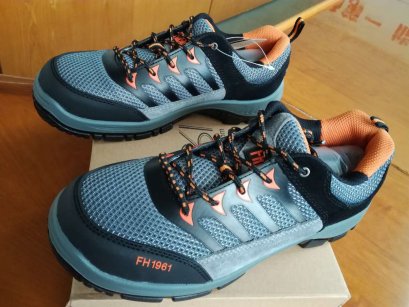 铁路工作者穿着什么功能的安全鞋