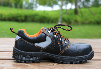 建材制造安全鞋防护少不了