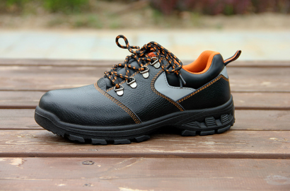 影响安全鞋价格的4大因素