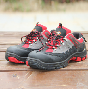 劳保鞋厂家应该重视劳保鞋品牌形象的建立与提高