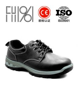 使用防静电安全鞋有哪些三个注意事项呢？