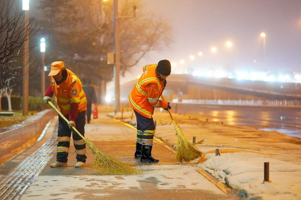 飞鹤· 胶靴 | 飞鹤牌防滑胶靴,为您在大雪中护航