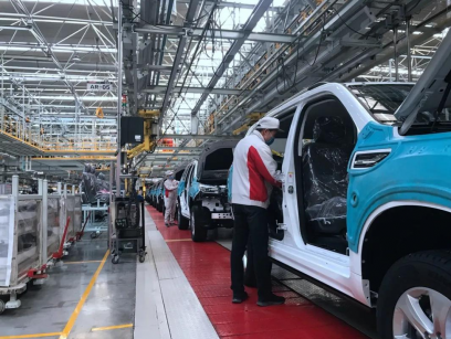 飞鹤劳保——适用于多种环境穿用，不惧油污，防止滑倒的劳保鞋