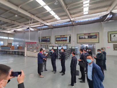 飞鹤资讯——热烈欢迎市、区领导莅临公司调研参观
