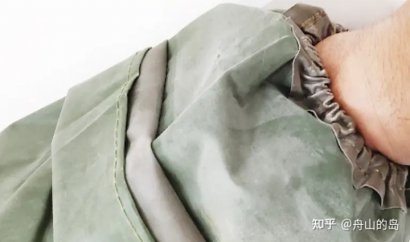 飞鹤——双胶水彩分体雨衣，简单实用防风保护