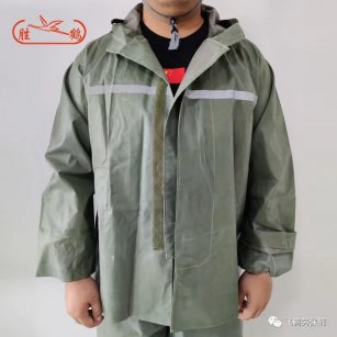 <b>双胶水彩矿用雨衣，贴心防护雨天穿！</b>